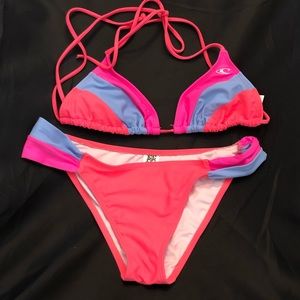 • N E O N • O’Neill bikini.